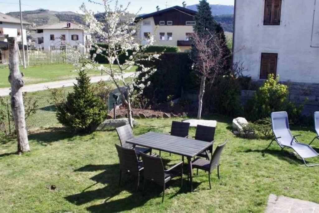 Apartamento Casa Del Tempo Rosa Tassullo Ospitar Exterior foto